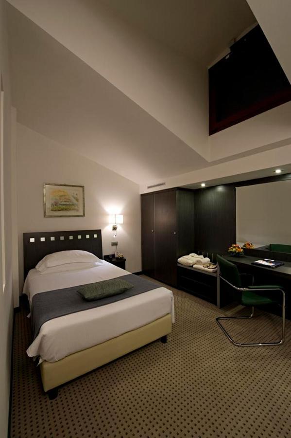 Arli Hotel Business And Wellness Bergamo Esterno foto