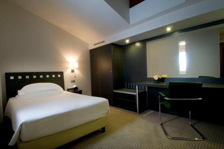 Arli Hotel Business And Wellness Bergamo Esterno foto