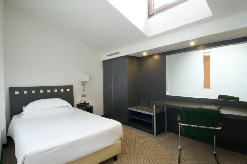 Arli Hotel Business And Wellness Bergamo Esterno foto